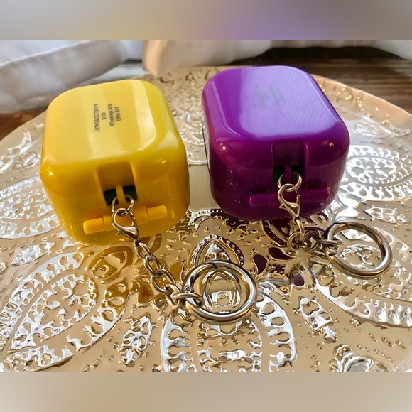 2019 FINGERLINGS Mini Tiny Pop Open Keychain Playset Tiny Figures Sloth Unicorn - Picture 13 of 15